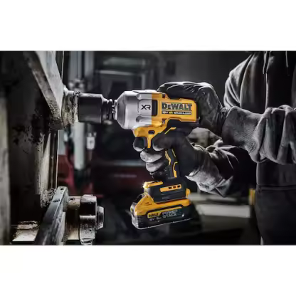 18V XR Brushless 1/2" High Torque Impact Wrench - 2 X POWERSTACK 5AH