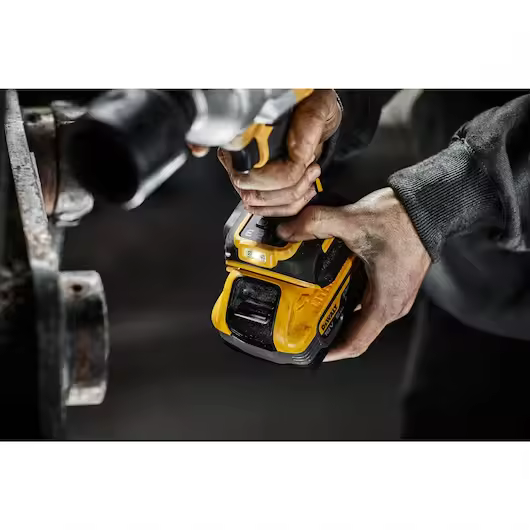 18V XR Brushless 1/2" High Torque Impact Wrench - 2 X POWERSTACK 5AH