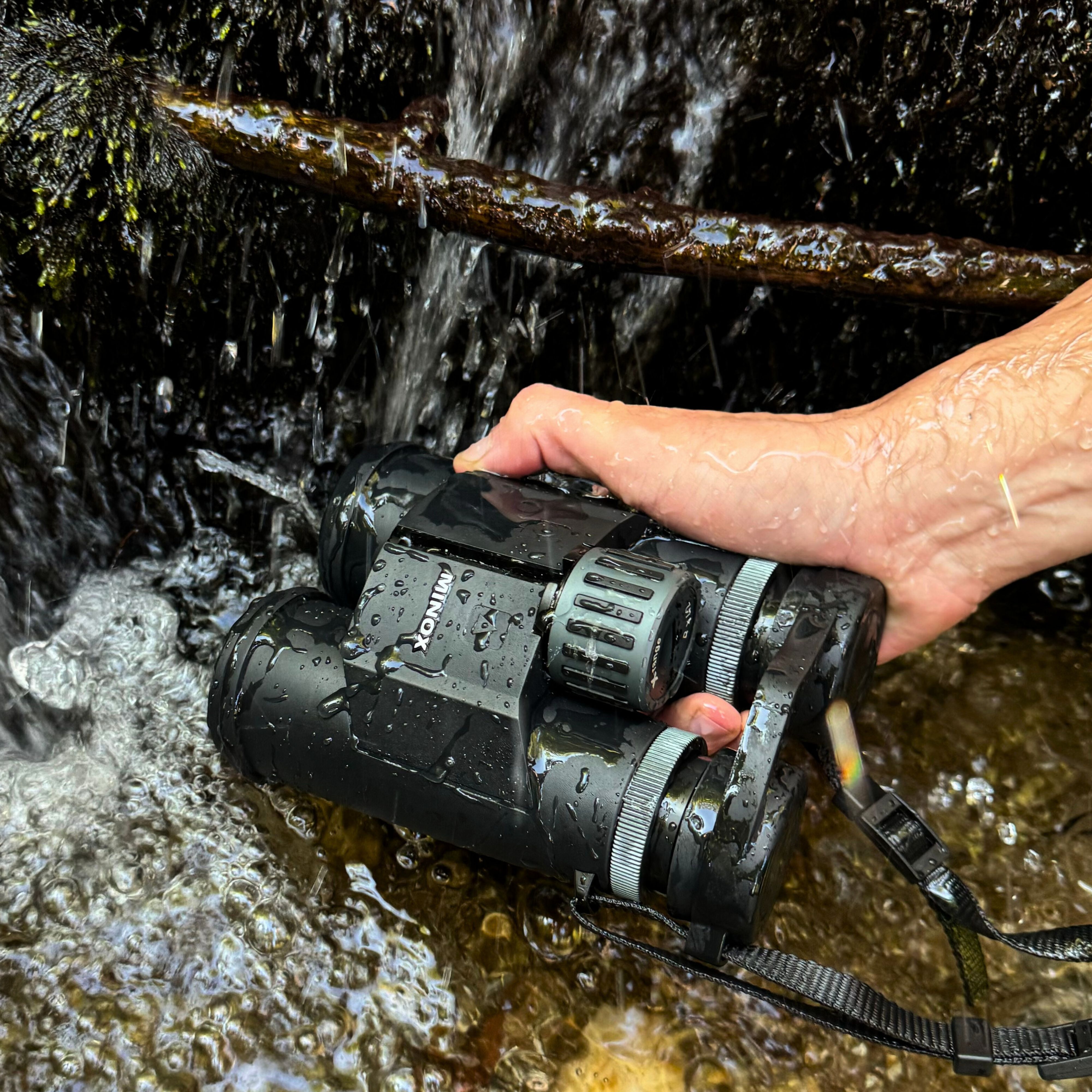 MINOX Binocular X-range The binoculars with an integrated laser rangefinder