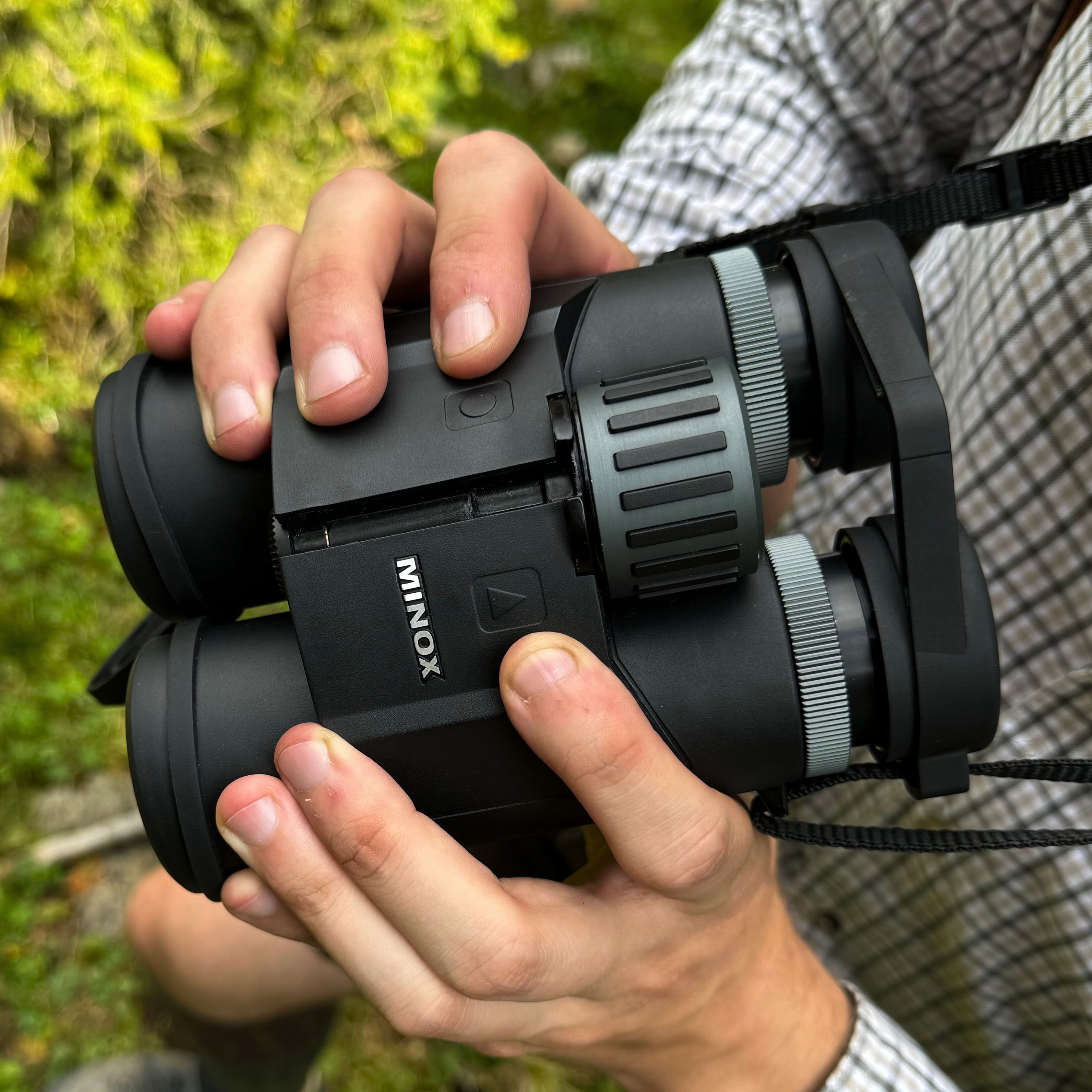 MINOX Binocular X-range The binoculars with an integrated laser rangefinder