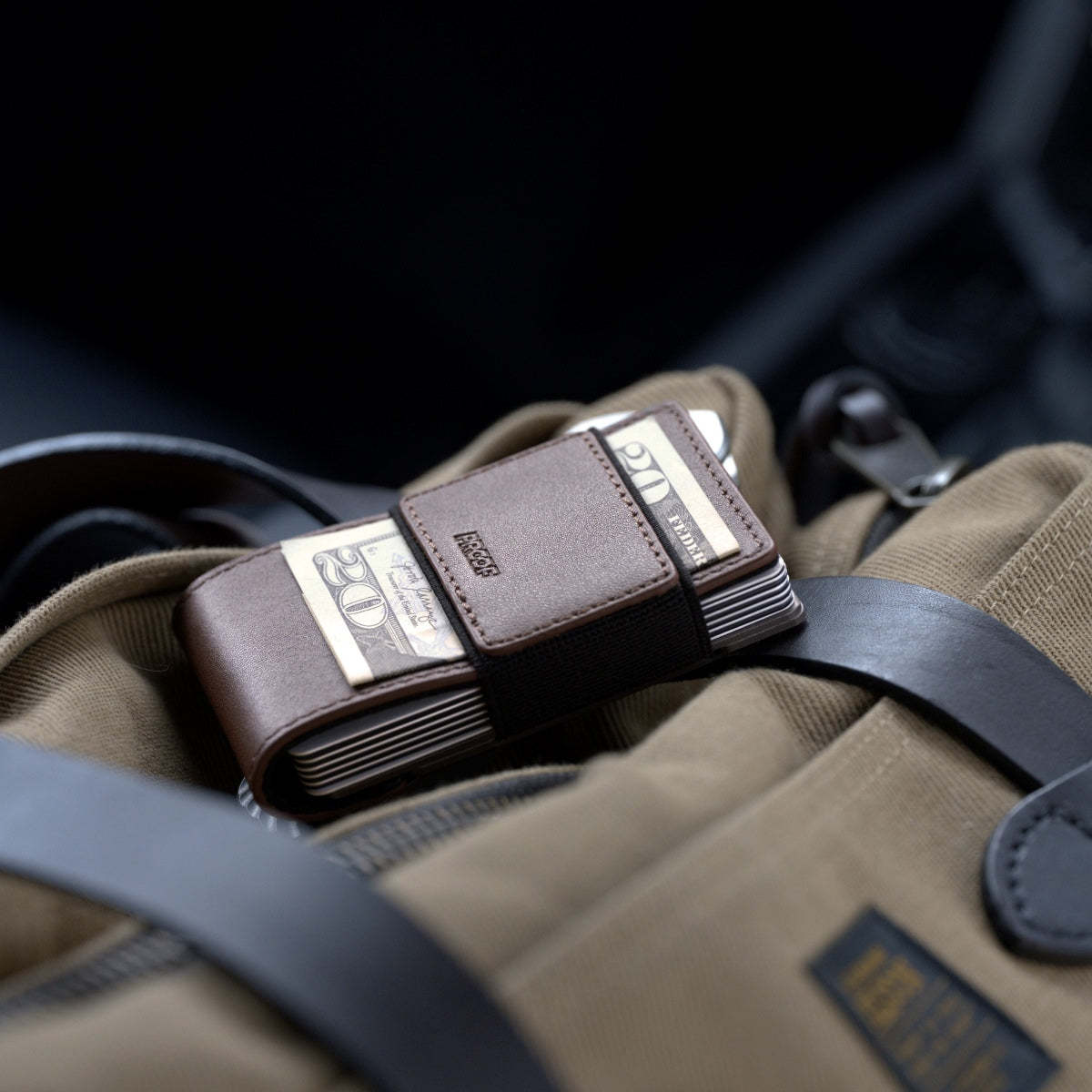 Custom Engraved Wallet Men’s Foldable Wallet RFID-Blocking Technology Secure Compact Card Holder Gift for Dad