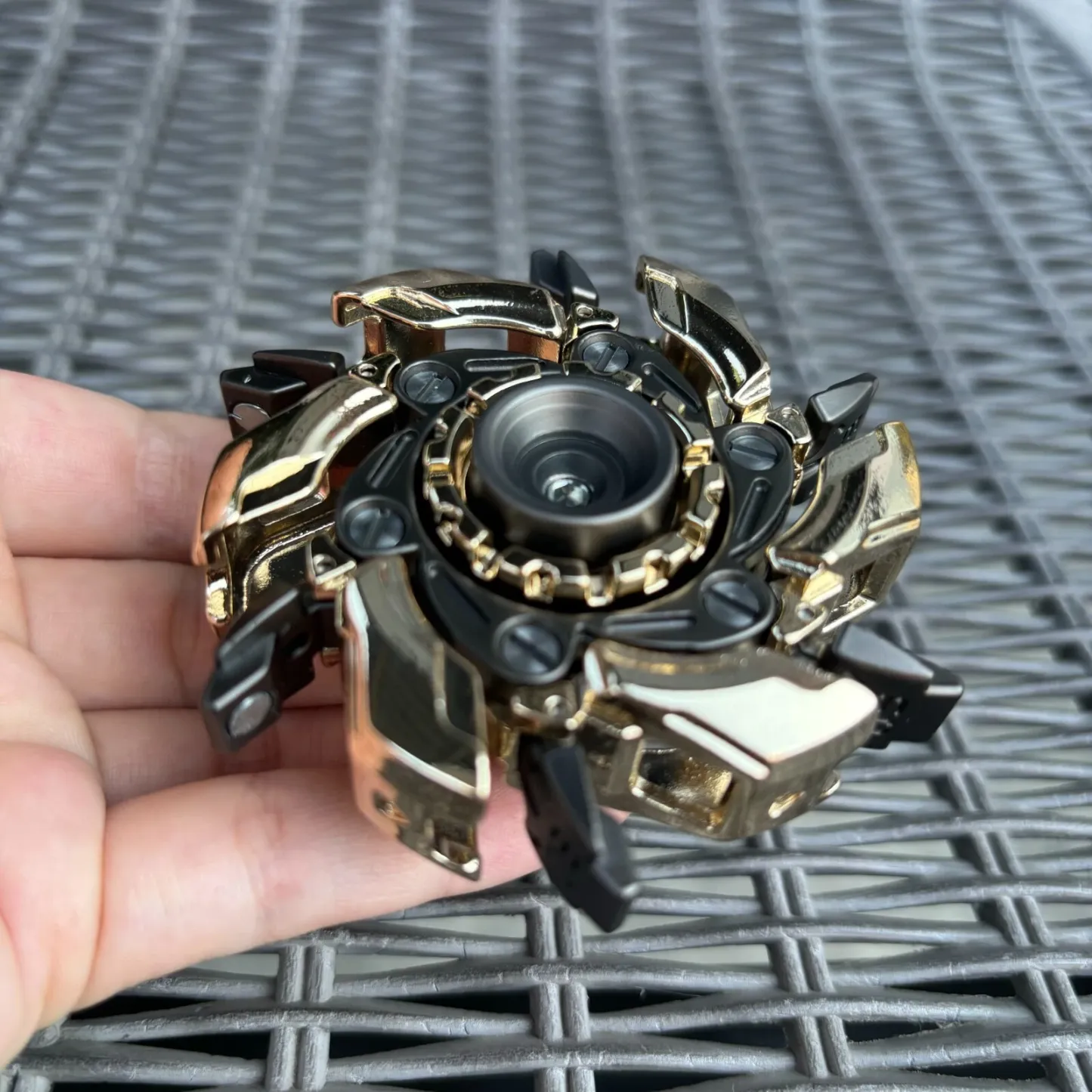 EDC Fidget Sliders Fidget Toys, Stress Relief Magnetic Metal Open Armor Spinning Top for Adults