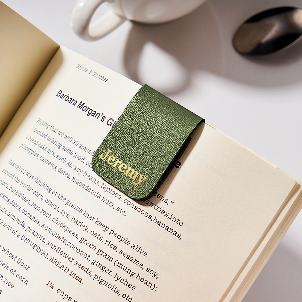 Personalized Minimalist Magnetic Leather Bookmark with Engraved Name Birthday Graduation Gift for Book Lovers Bookworm