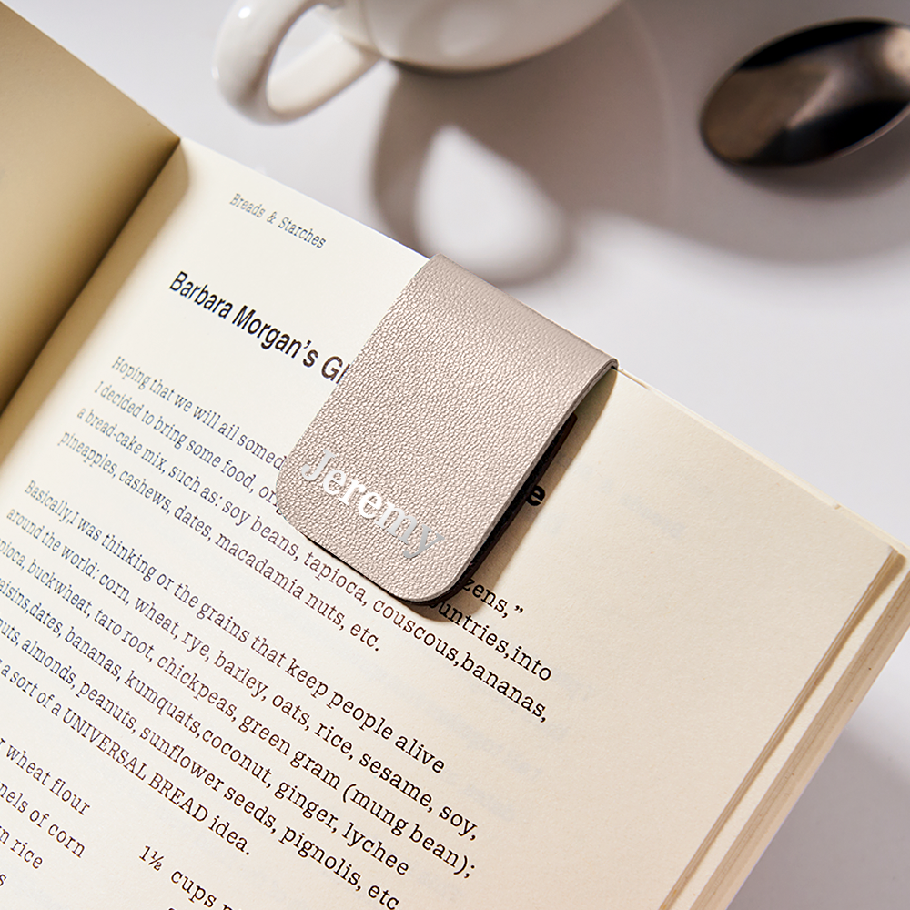 Personalized Minimalist Magnetic Leather Bookmark with Engraved Name Birthday Graduation Gift for Book Lovers Bookworm