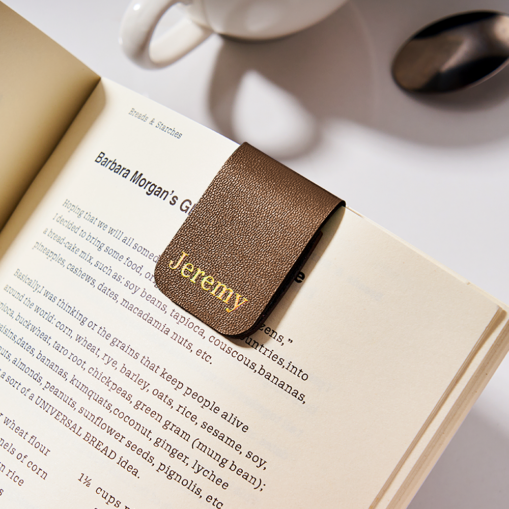 Personalized Minimalist Magnetic Leather Bookmark with Engraved Name Birthday Graduation Gift for Book Lovers Bookworm