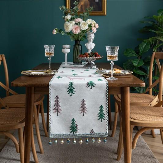 Christmas Snowman Jacquard Table Runner with Fringe, Polyester Tasseled Tablecloth for Dining, Buffet, Fireplace Mantle Scarf