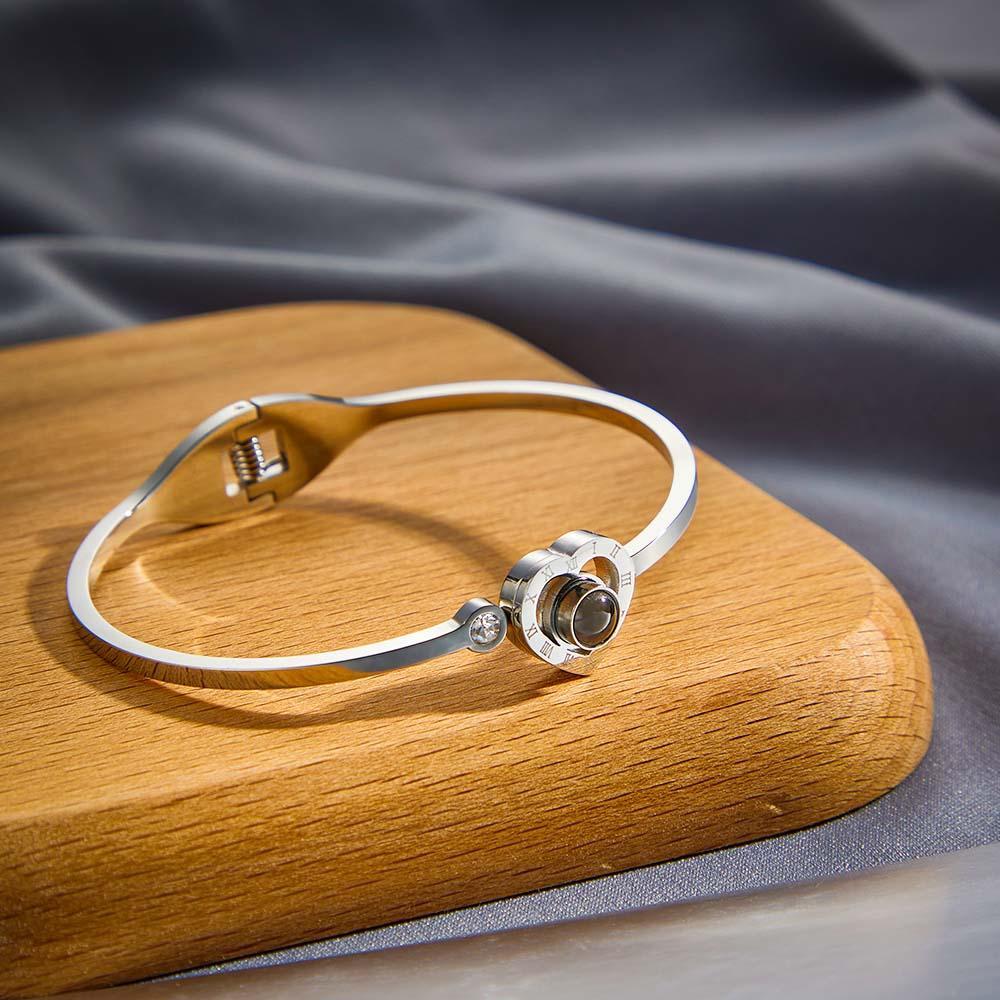 Personalized Photo Projection Heart-Shaped Bracelet Round Free Adjustment Bracelet for Her - Myphotowallet