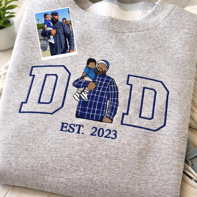 Personalized Sweatshirt with Embroidered Portrait for Dad – Father's Day Gift – Custom Gift with Embroidered Family Photo