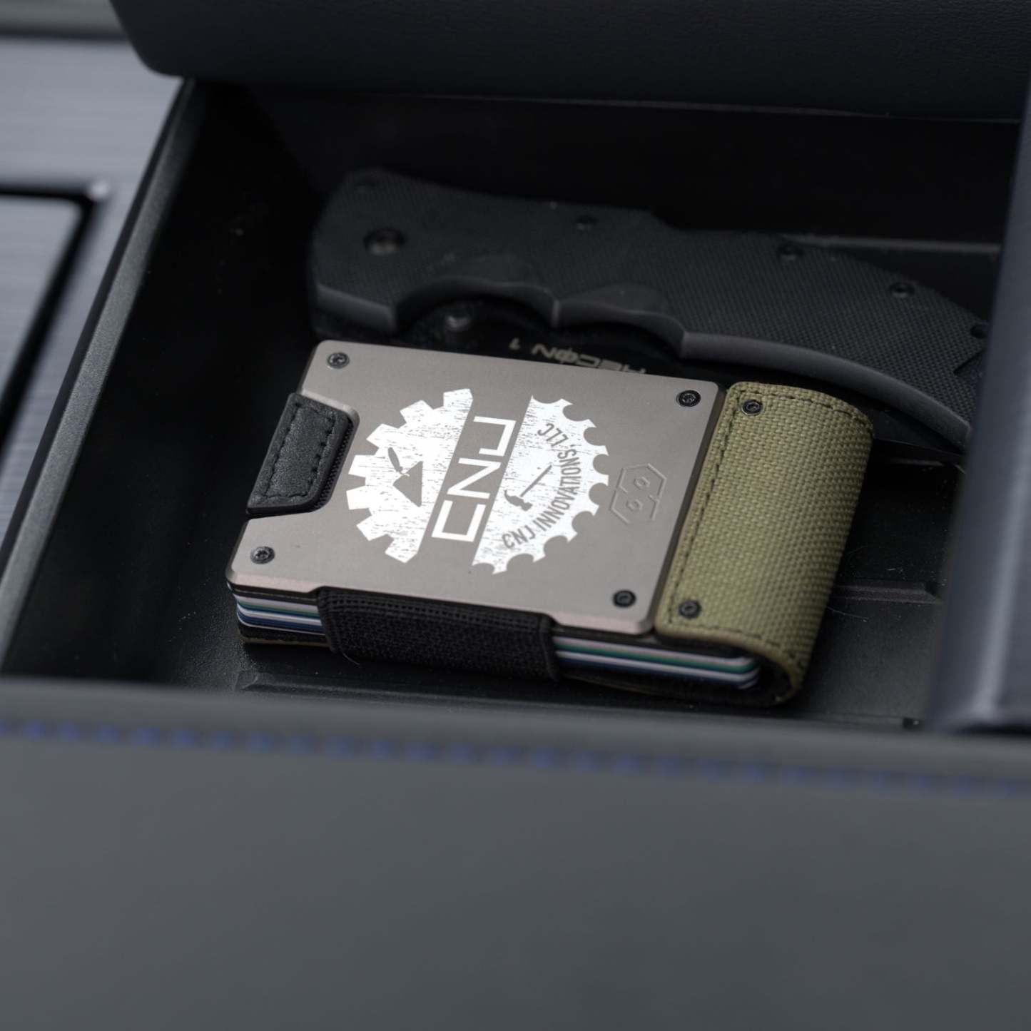 Custom Engraved Wallet Men’s Foldable Wallet RFID-Blocking Technology Secure Compact Card Holder Gift for Dad