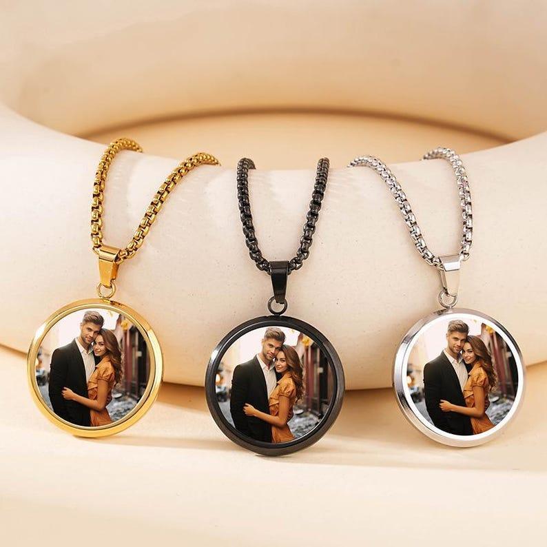 Custom Magic Photo Reveal Necklace Personalized Hidden Image Keepsake Heat-Activated Photo Keepsake Necklace Birthday Gifts for Her