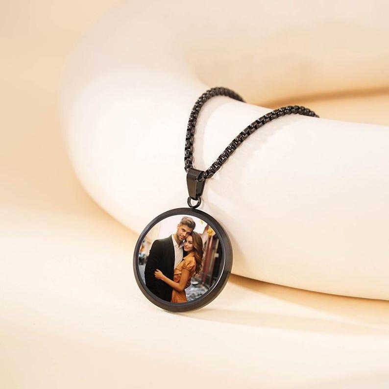 Custom Magic Photo Reveal Necklace Personalized Hidden Image Keepsake Heat-Activated Photo Keepsake Necklace Birthday Gifts for Her