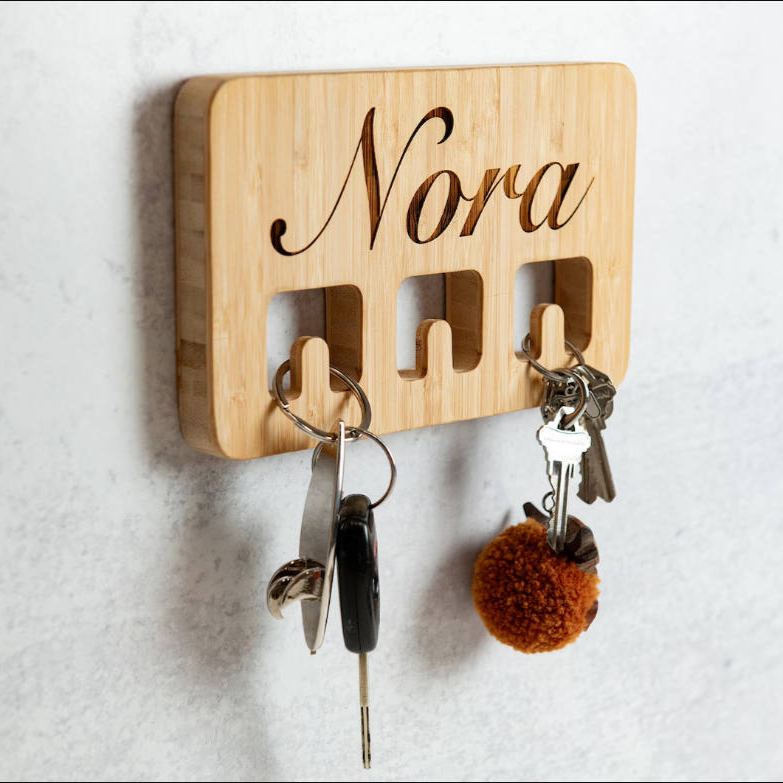 Wood Wall Mount For Keychains - Personalized Engraved Family Names