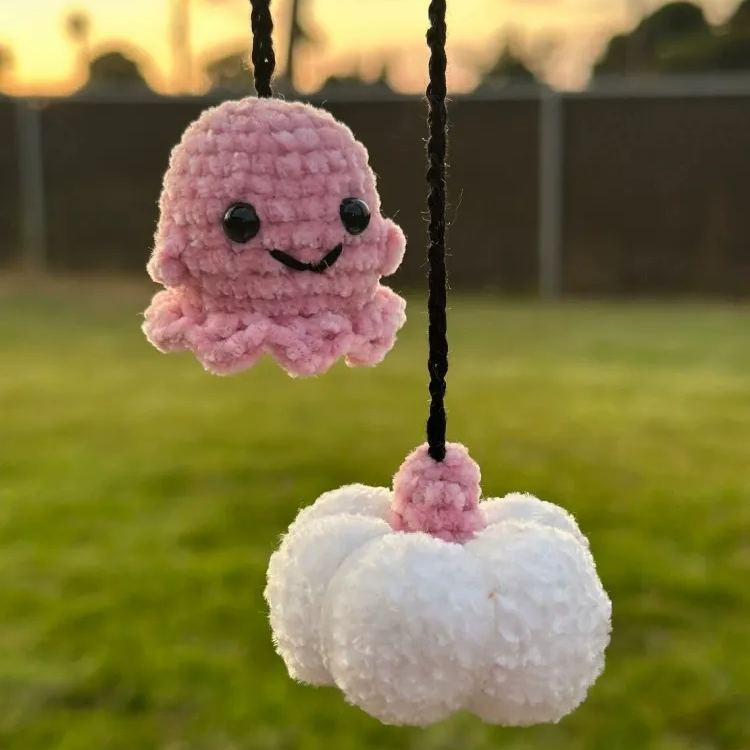 Crochet Bat Car Charm: Halloween Rearview Mirror Decoration - 