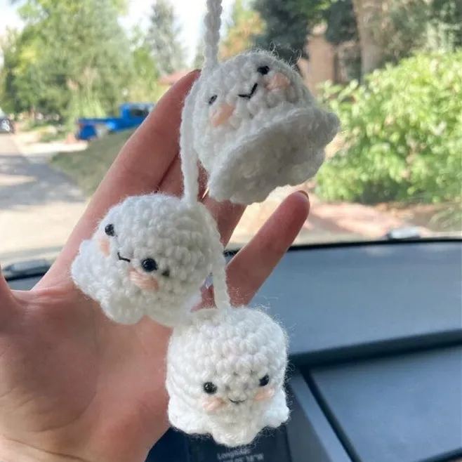 Crochet Bat Car Charm: Halloween Rearview Mirror Decoration - 