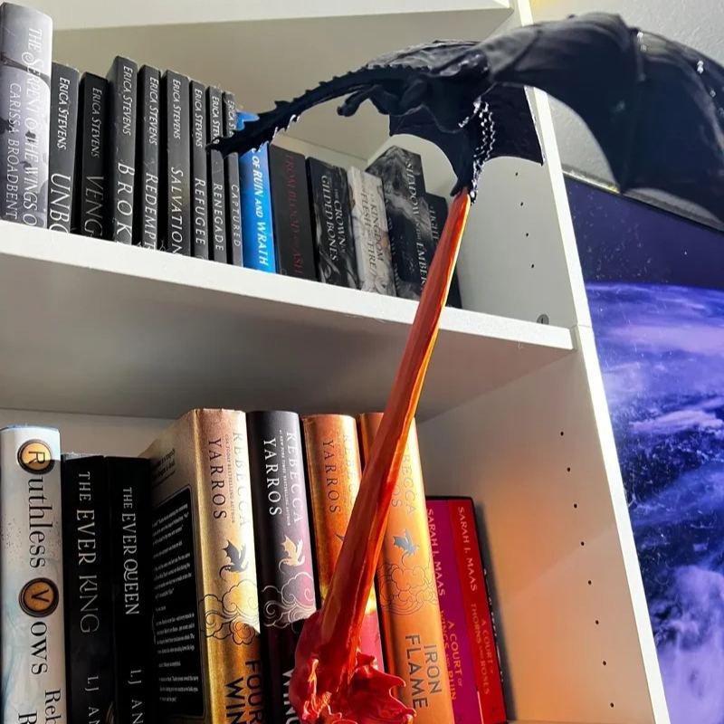 Dragon Flame Book Nook, 3D Flying Dragon Flame Book Nook,Flying Dragon Bookshelf Decoration, Dragon Statue Ornament Book Nook,Gothic Dragon Halloween Bookshelf Decor (2PCS)