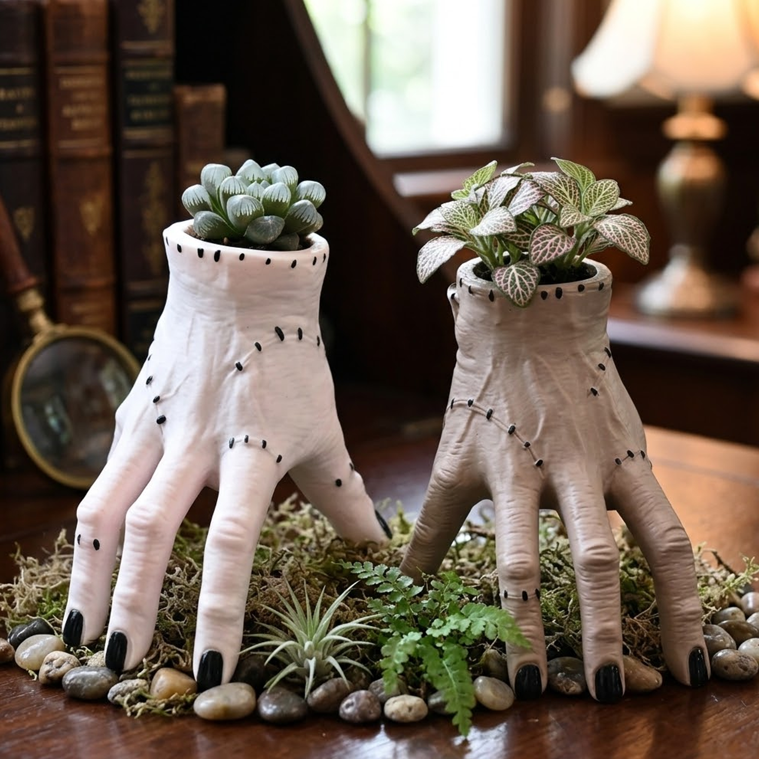 Spooky Hand-Shaped Succulent Planter|Gothic Dark-Themed Creative Plant Pot for Plant Lovers & Gothic Style Enthusiasts
