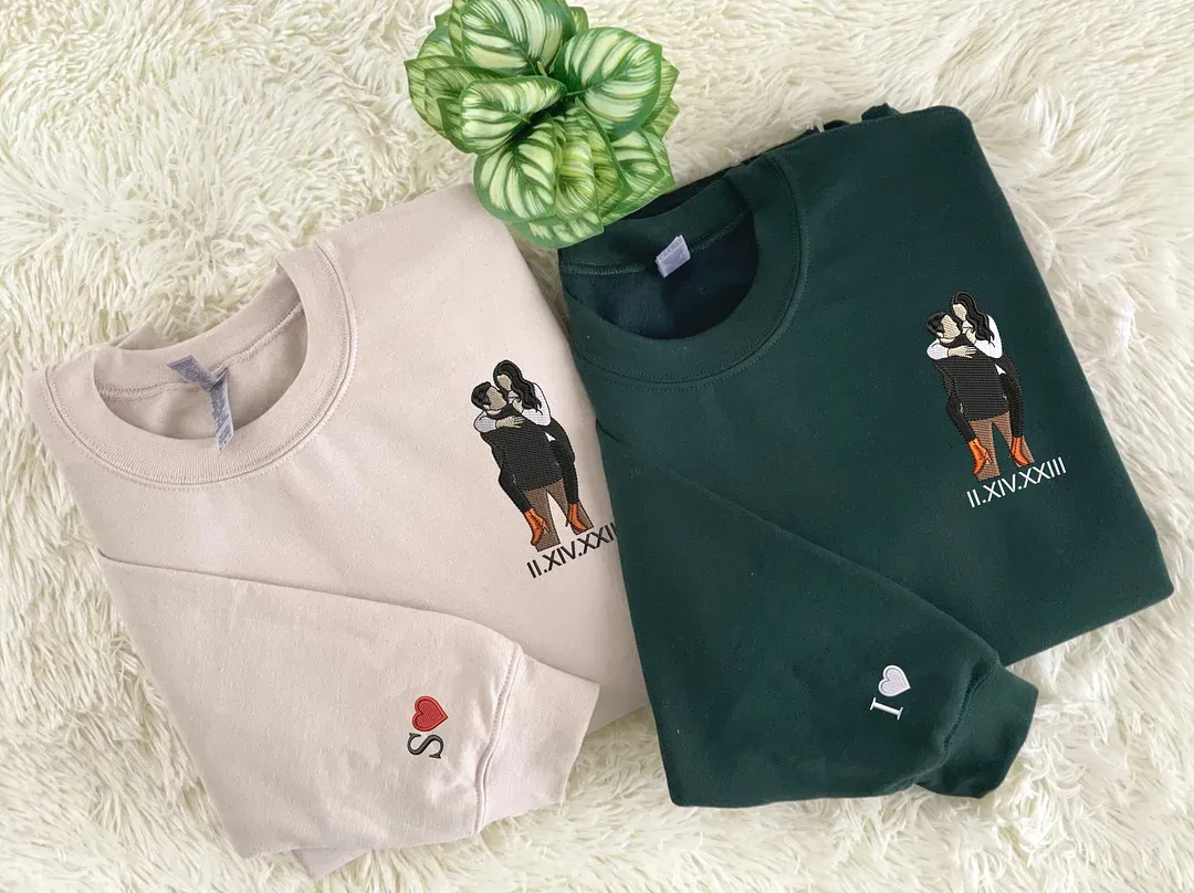 Custom Full Color Embroidered Sweatshirt Portrait Couple/Dad/Mom - Family Gift - 