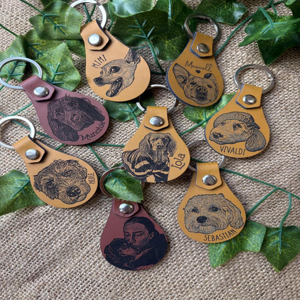 Engraved Pet Portrait Keyring: Custom Faux Leather Dog Dad Dog Mum Gift - 