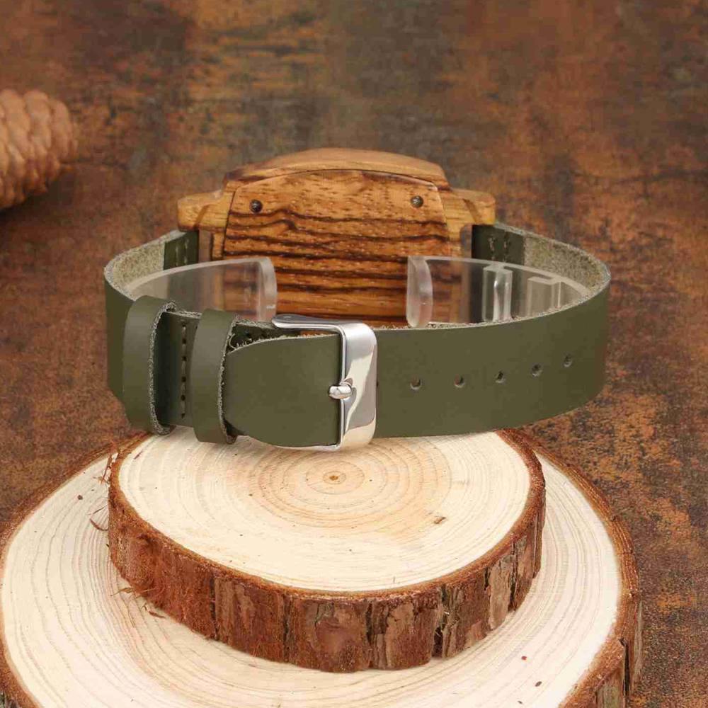 Herrenuhr Mit Fotogravur Aus Bambus, Dunkelgrünes Lederarmband, 45 Mm -