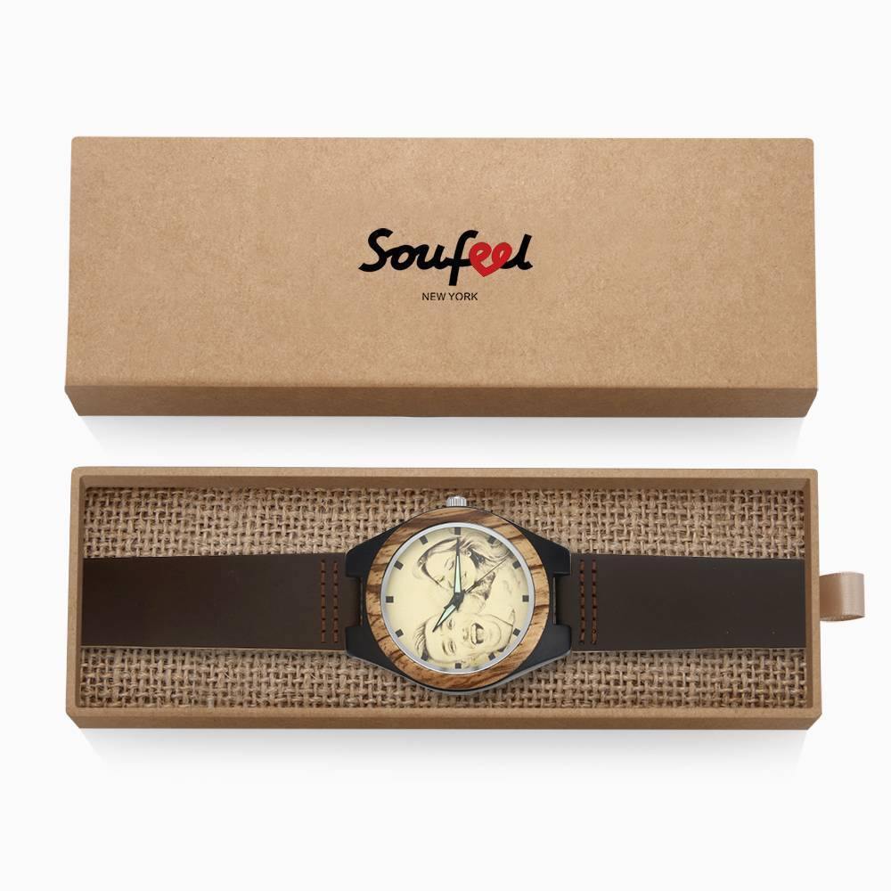 Herrenuhr Aus Holz Mit Fotogravur, Braunes Lederarmband, 45 Mm -