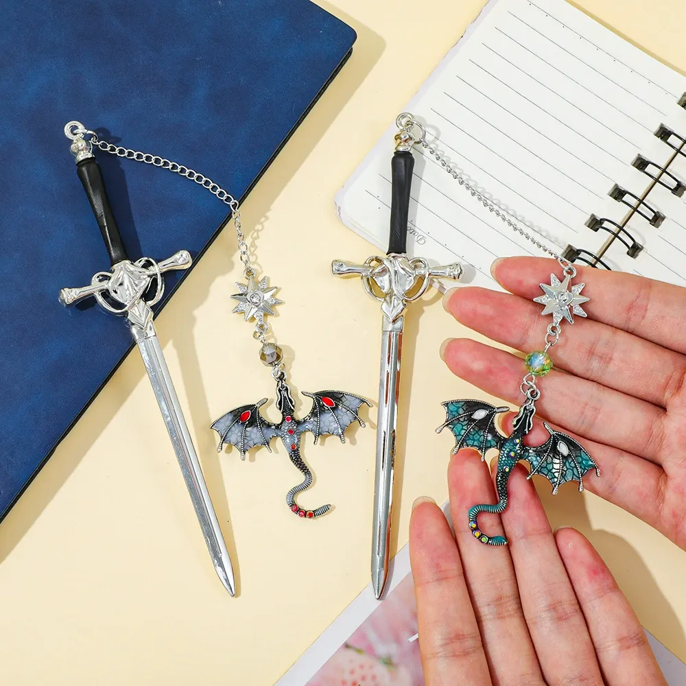 Personalisiertes Lesezeichen Mit Drachenschwert – Personalisierter Name, Fantasy-anhänger Mit Geflügeltem Drachen, Metall, Geschenk Für Buchliebhaber - 