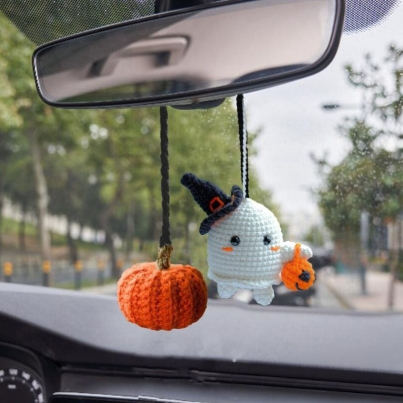 Gehäkelter Fledermaus-autoanhänger: Halloween-rückspiegel-dekoration - 