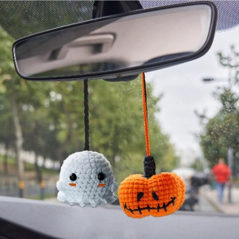 Gehäkelter Fledermaus-autoanhänger: Halloween-rückspiegel-dekoration - 