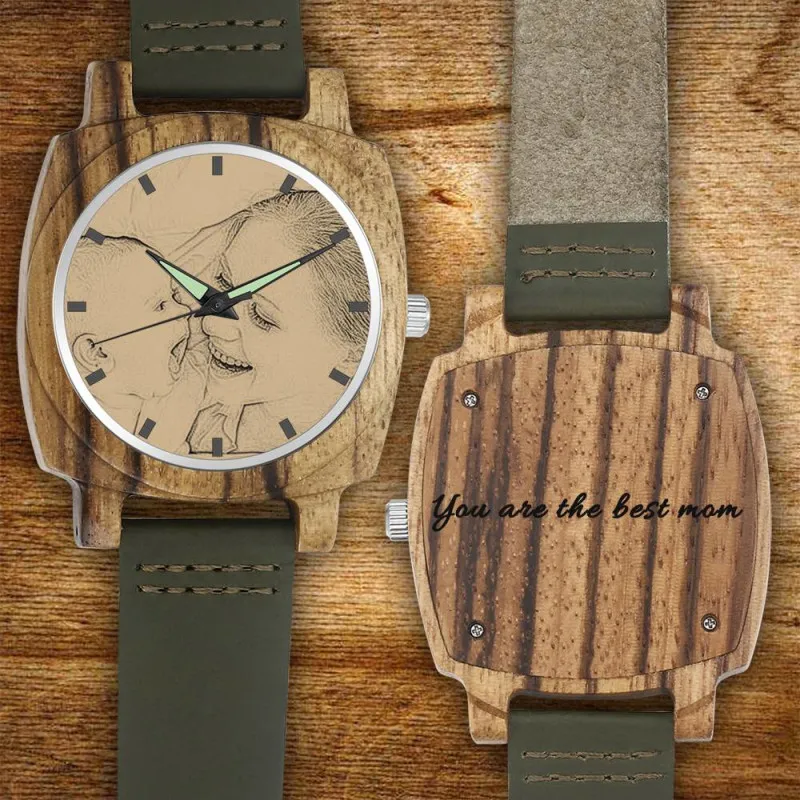 Herrenuhr Mit Fotogravur Aus Bambus, Dunkelgrünes Lederarmband, 45 Mm -
