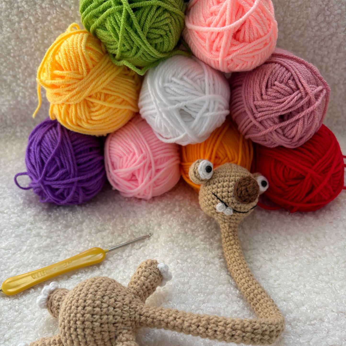 Handmade Crochet Prehistoric Sloth Bag Charm Funny Long Neck Sloth Plush Toy Gift for Animal Lovers