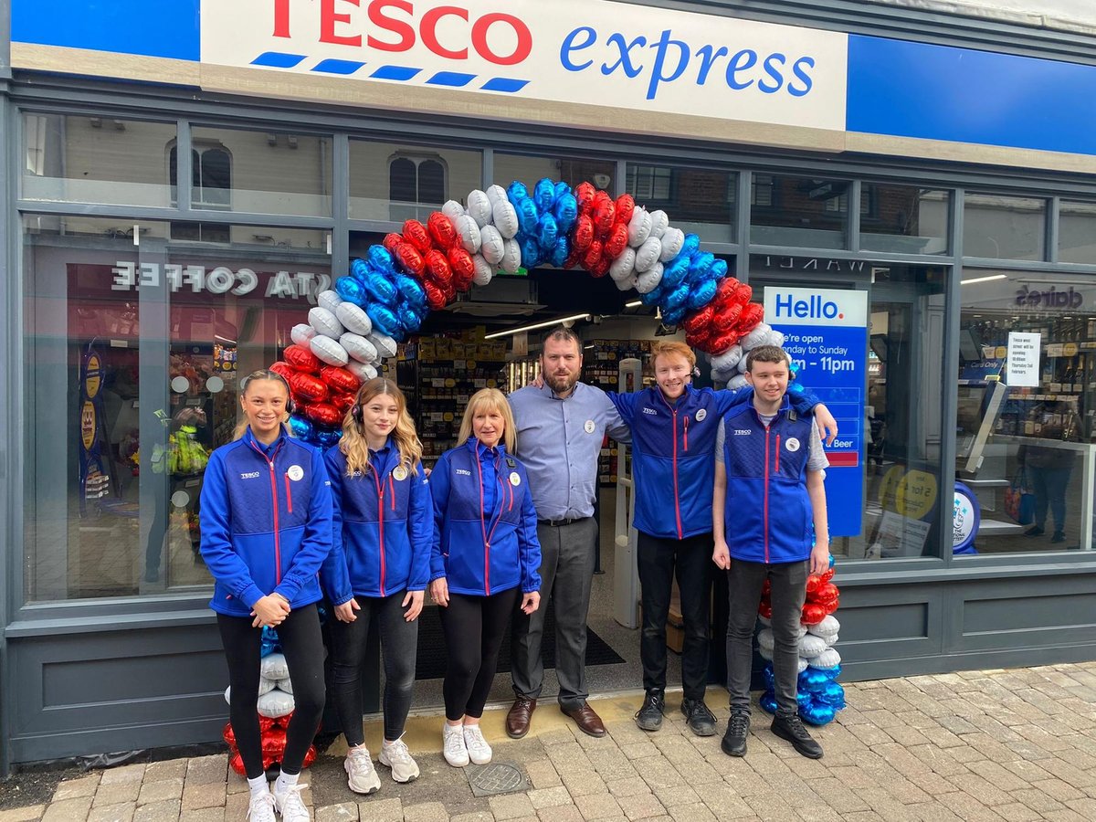 New Tesco store opens in Horsham
