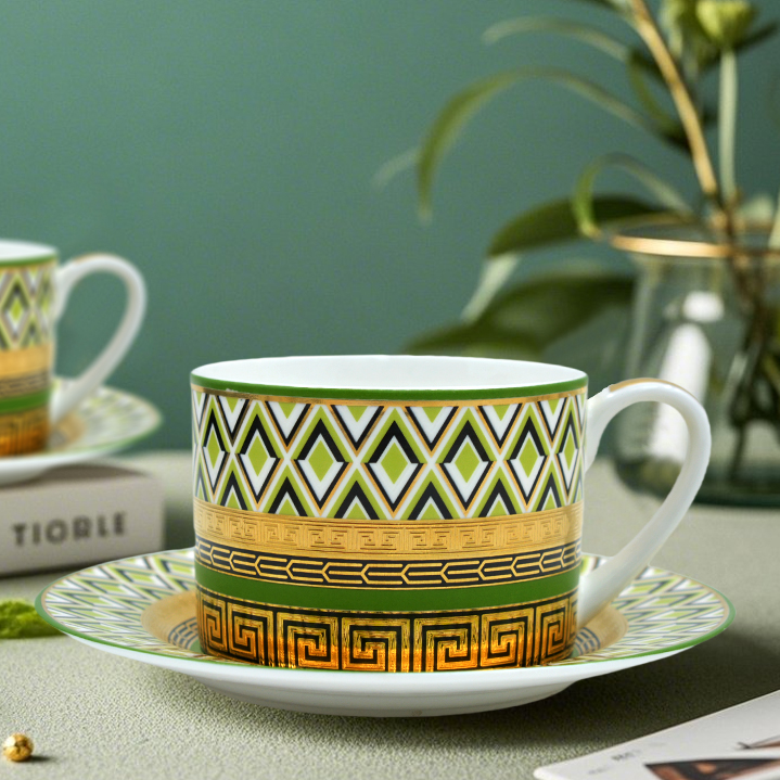 Elegant American porcelain luxury golden vintage 240cc cup sets for coffee and tea with luxury box