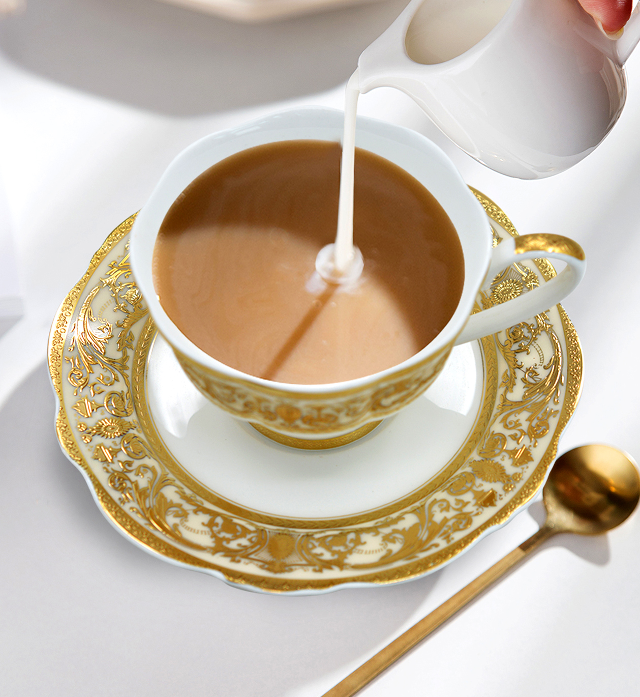 New Popular British fashion 24K embossed gold high grade bone China coffee tea cup set