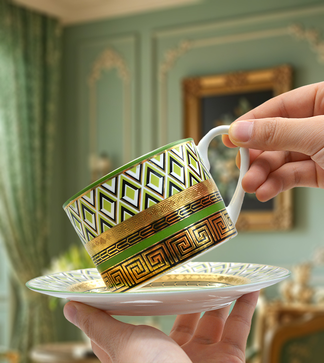 Elegant American porcelain luxury golden vintage 240cc cup sets for coffee and tea with luxury box