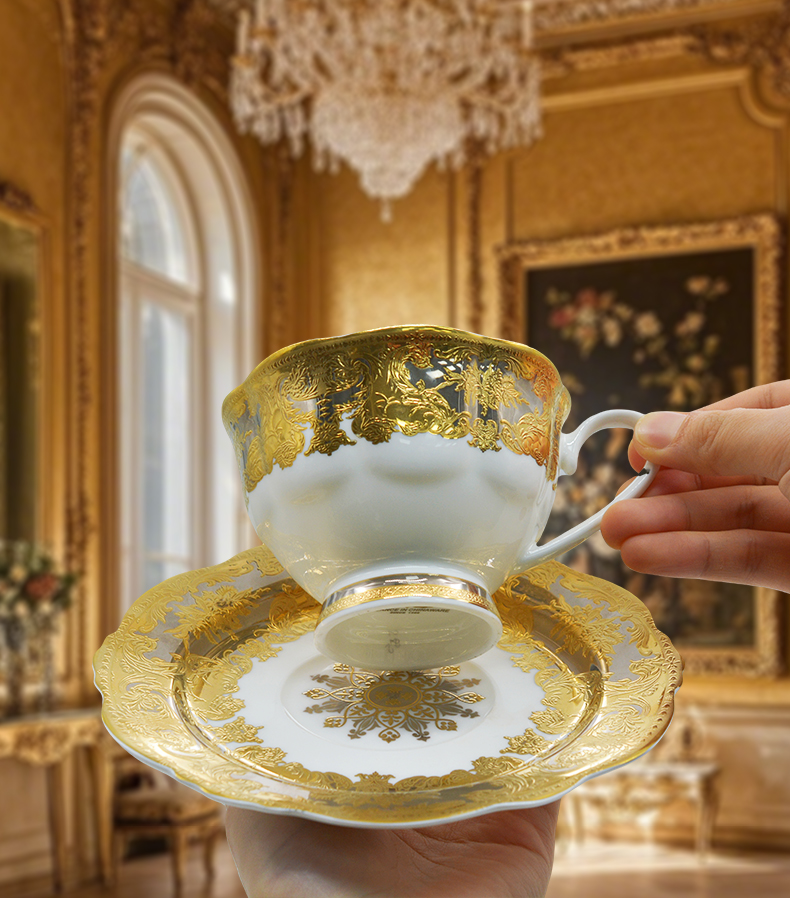 Luxury 24pcs Designer Royal Porcelain bone china Ceramic factory Luxury Gold decoration 200ml coffee tea cup  Set for 6 person 
