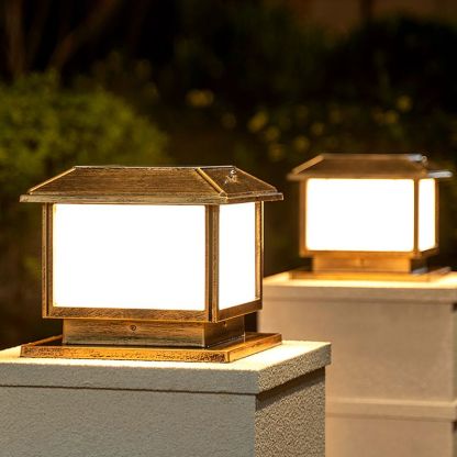 Riley Vintage LED Rettangolare Solare Metallo Applique da Esterno