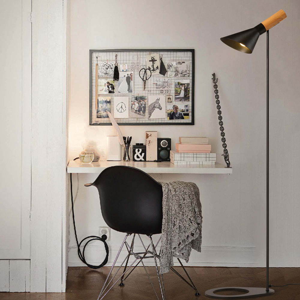 Carins Moderne LED Lampada da Terra Metallo Nero/Bianco Soggiorno