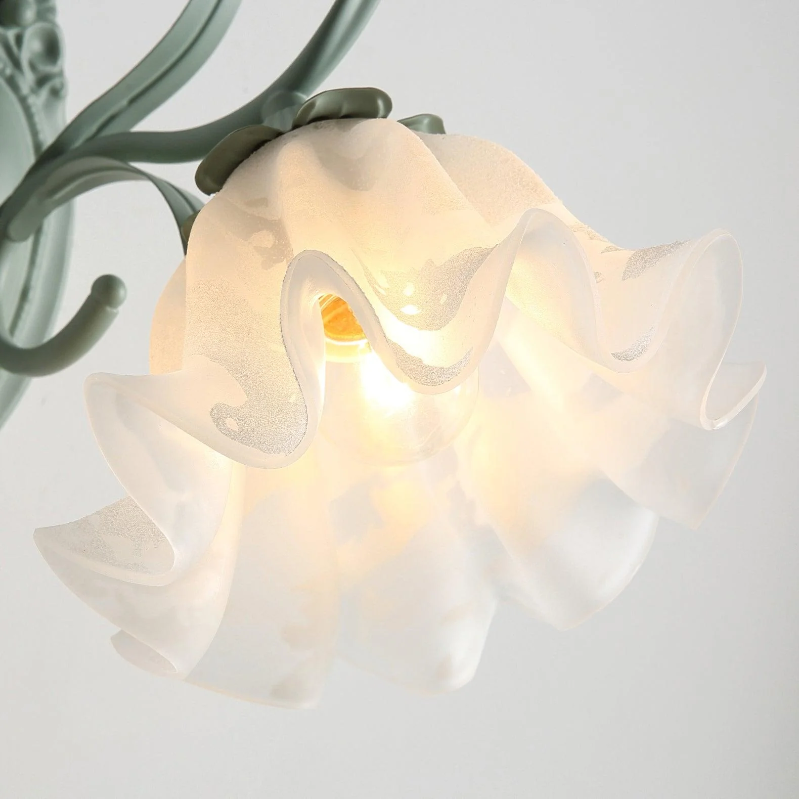 Carins Modern Cottage Flower Metal Wall Light Bedroom Hallway Bathroom