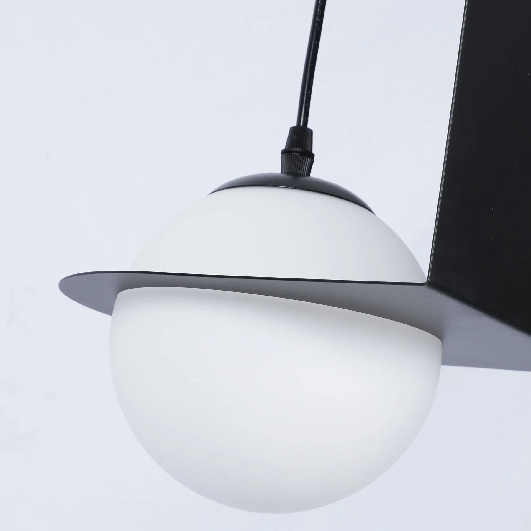 Orr Minimalismo Nero Metallo Vetro Lampada a sospensione Camera da letto Soggiorno