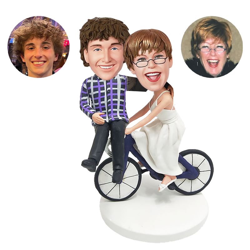 custom bobblehead couple riding bicycle