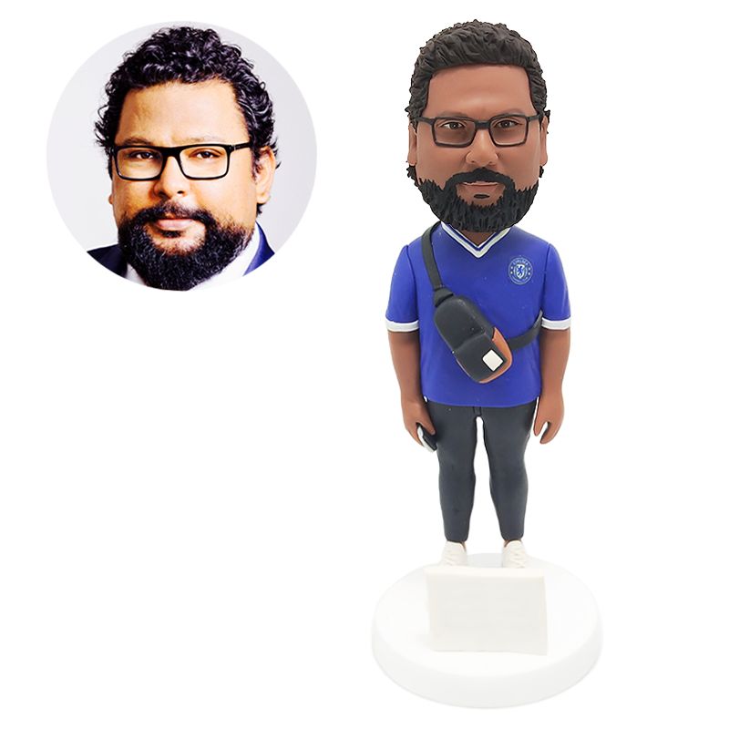 personalised bobble head casual lady with a bag