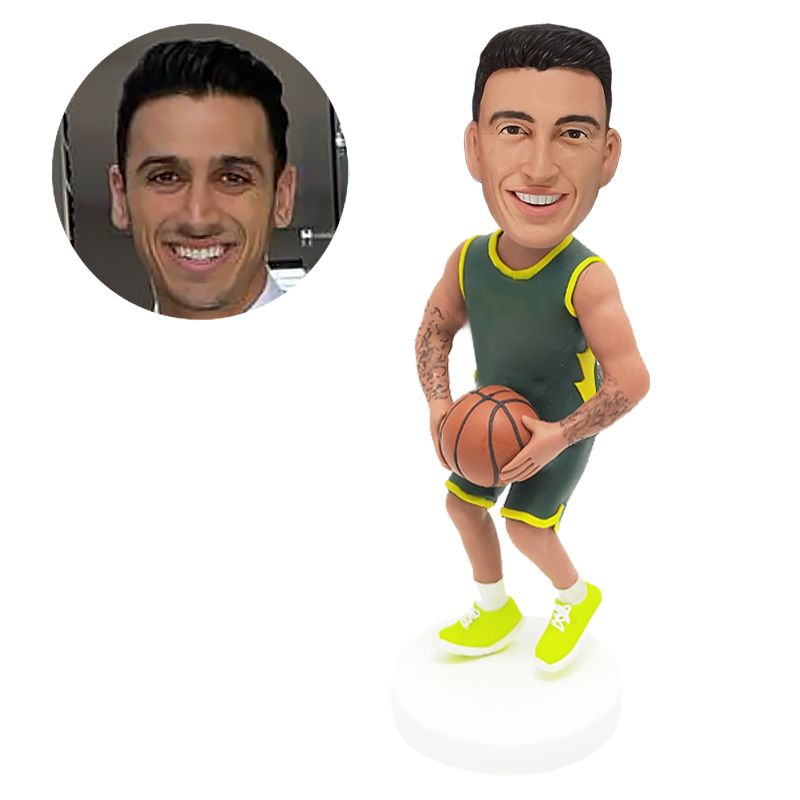 custom bobblehead basketball fans holding a basketball