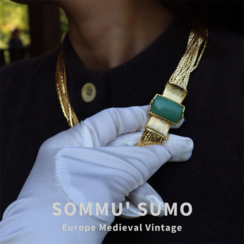 Chic RetroVibe vintage Monet book woven gold necklace bracelet set