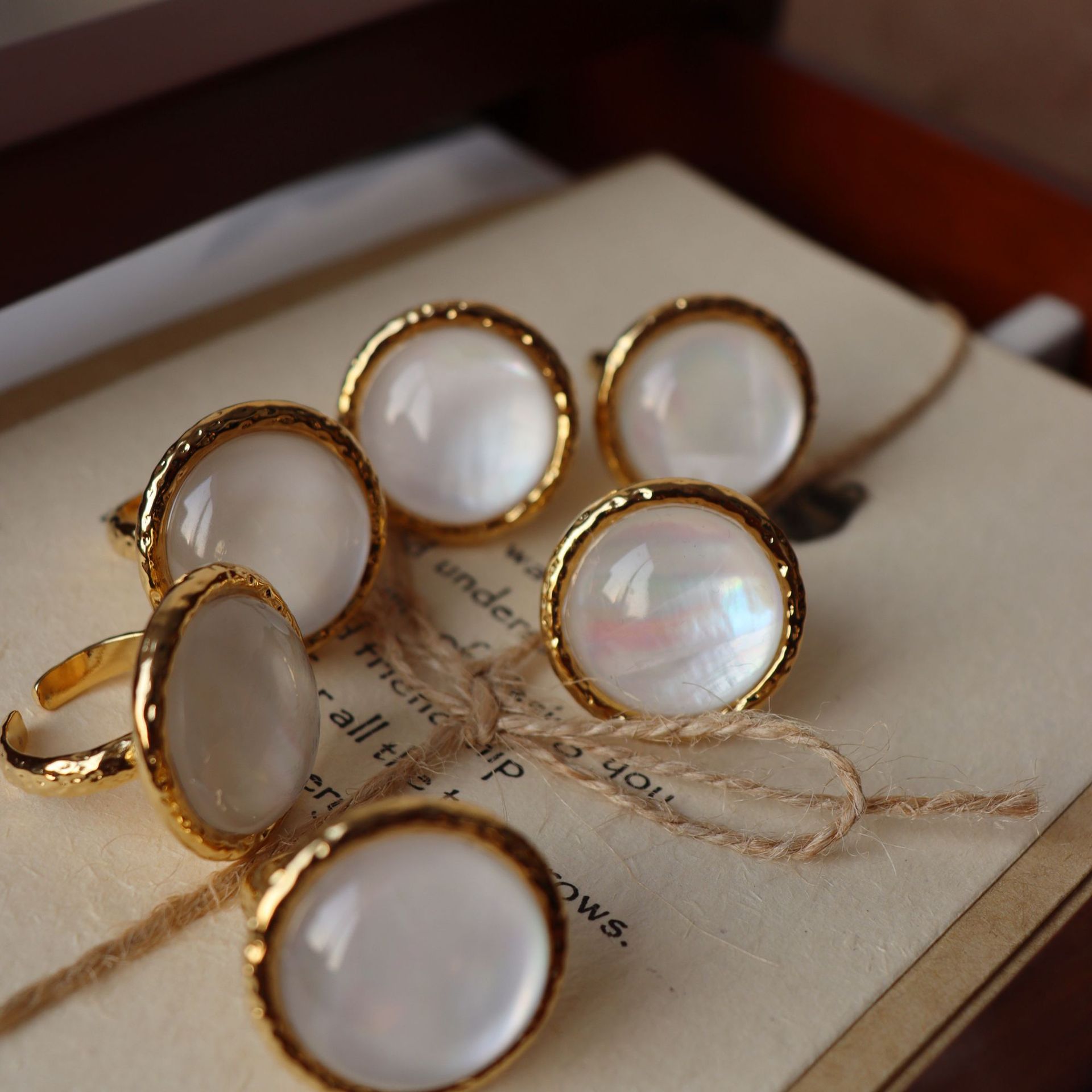 Chic RetroVibe French white fritillary handmade vintage ring