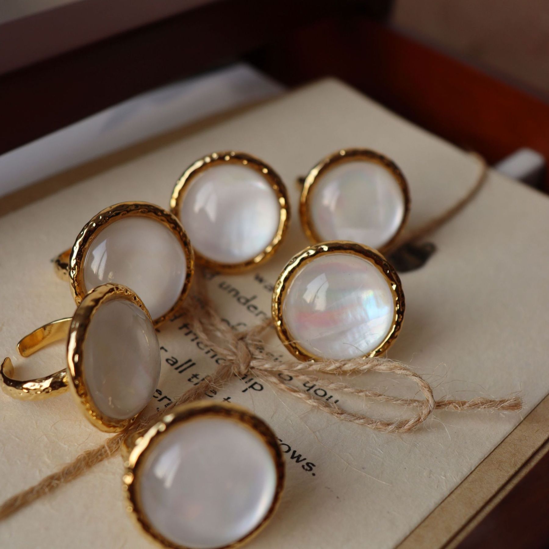 Chic RetroVibe French white fritillary handmade vintage ring