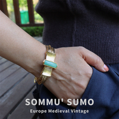 Chic RetroVibe vintage Monet book woven gold necklace bracelet set