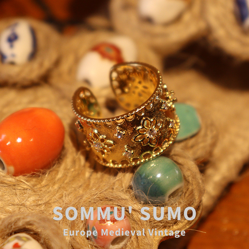 Chic Retrovibe Exquisite Classical Retro Court Ring