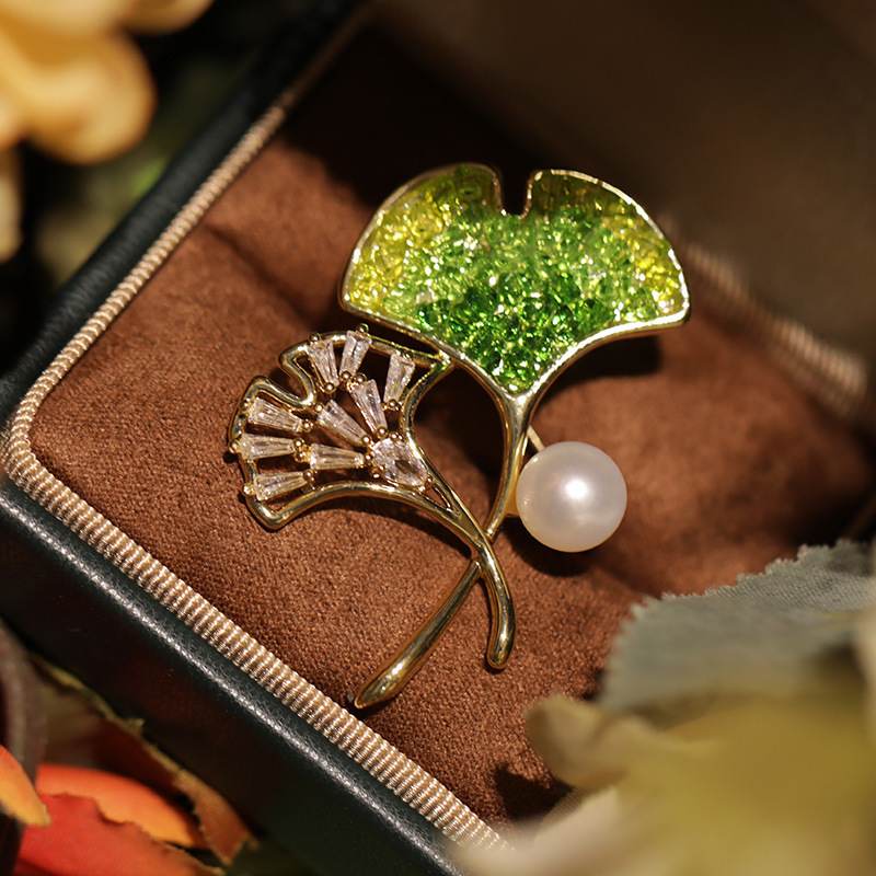 Chic RetroVibe Pearl Green Crystal Ginkgo Leaf Brooch