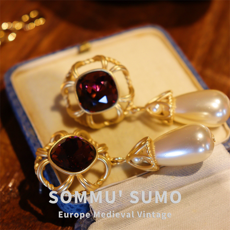 Chic Retrovibe Purple Crystal Glass Pearl Earrings