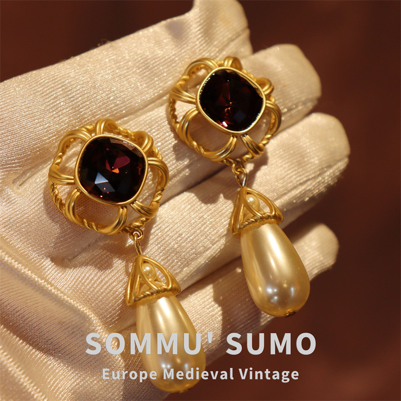 Chic Retrovibe Purple Crystal Glass Pearl Earrings