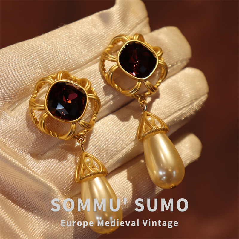 Chic Retrovibe Purple Crystal Glass Pearl Earrings